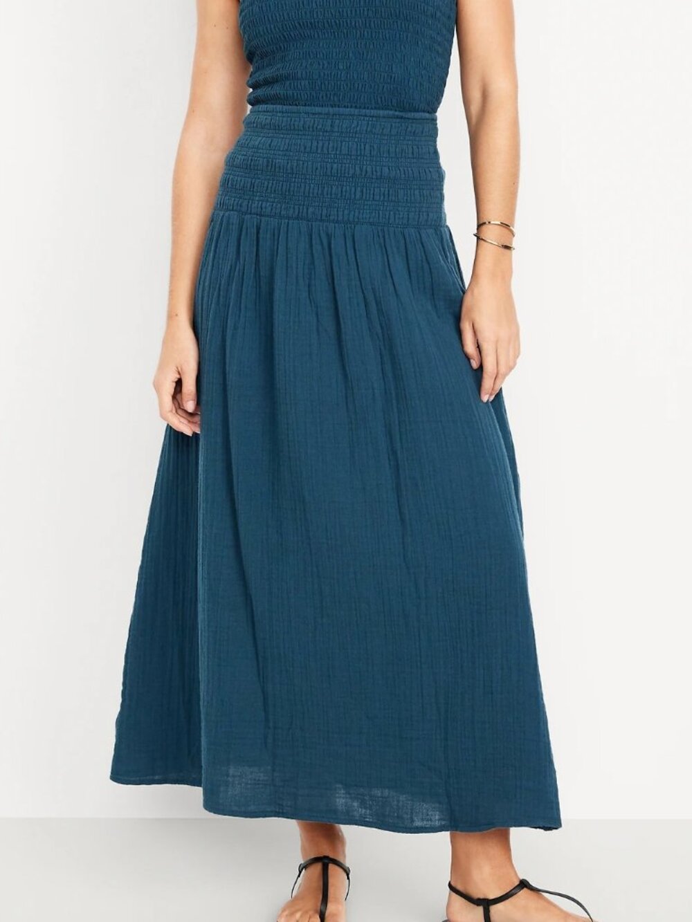 (NWT) Old Navy - cotton navy high-waisted crinkle smocked maxi skirt (large)